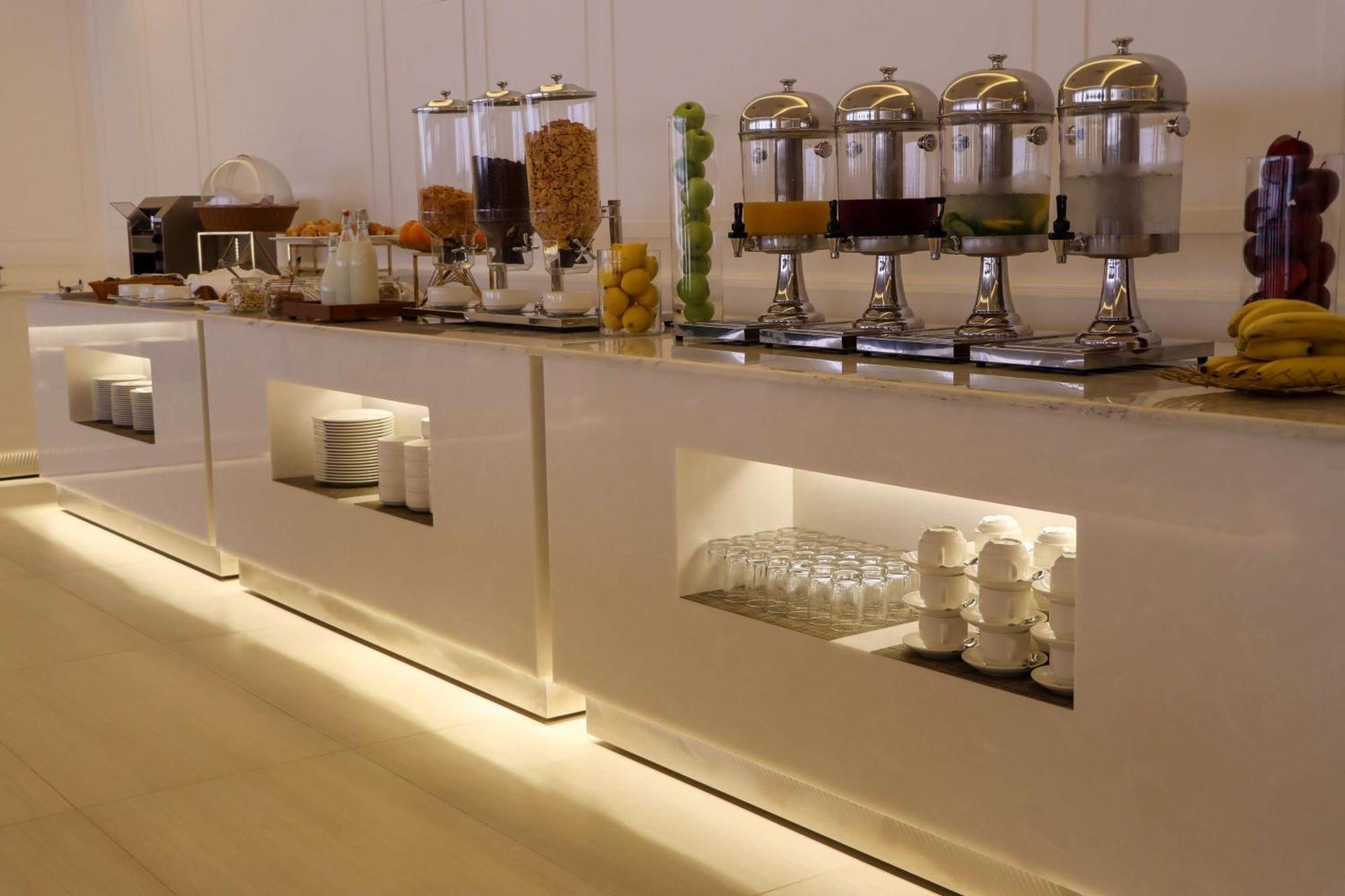 Best Western Plus Jeddah Hotel Madinah Road Exteriör bild