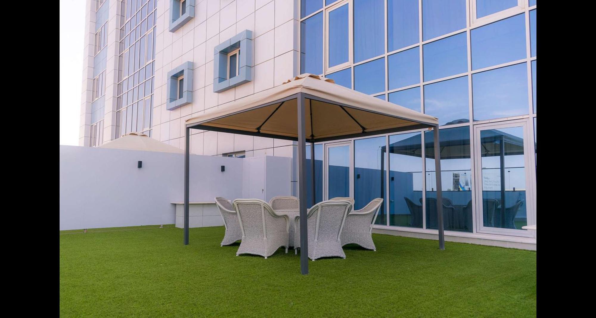Best Western Plus Jeddah Hotel Madinah Road Exteriör bild