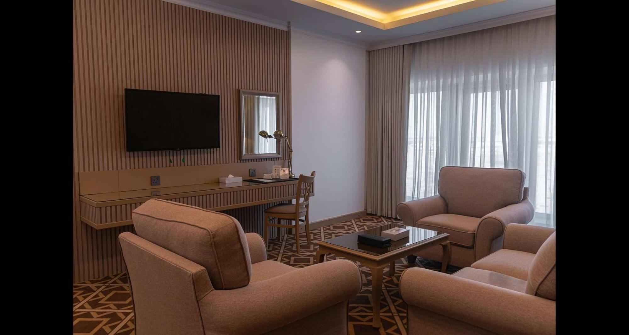 Best Western Plus Jeddah Hotel Madinah Road Exteriör bild