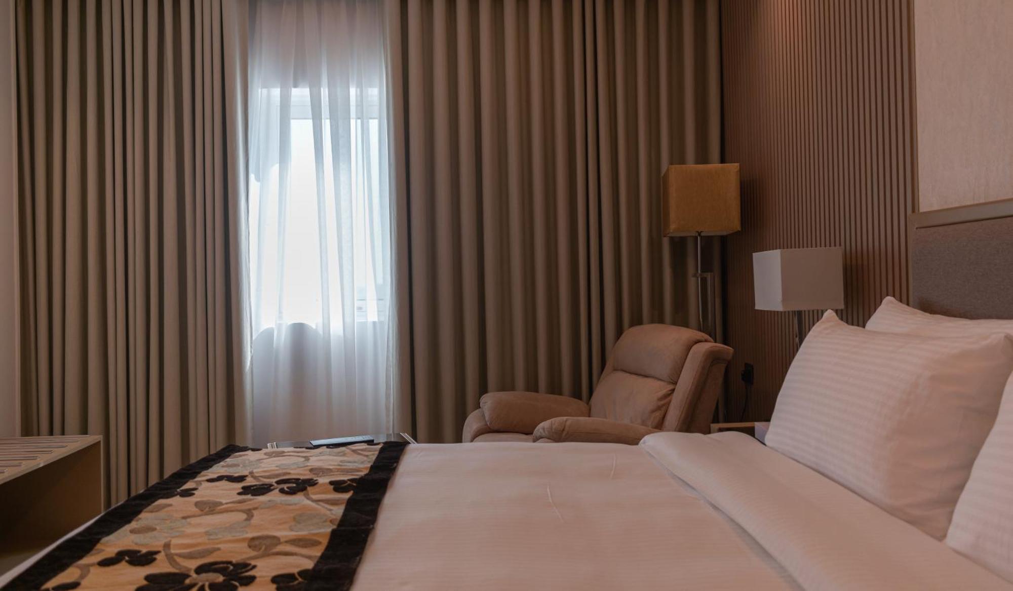 Best Western Plus Jeddah Hotel Madinah Road Exteriör bild